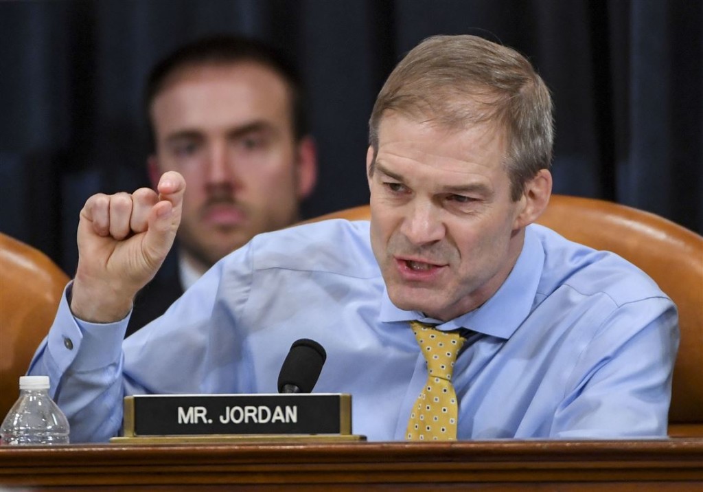 Dnes představili Jim Jordan a Mark Meadows (R-NC) spolu s 9 spoluzakladateli články o obžalobě proti náměstkovi generálního prokurátora Rodu Rosensteinovi.