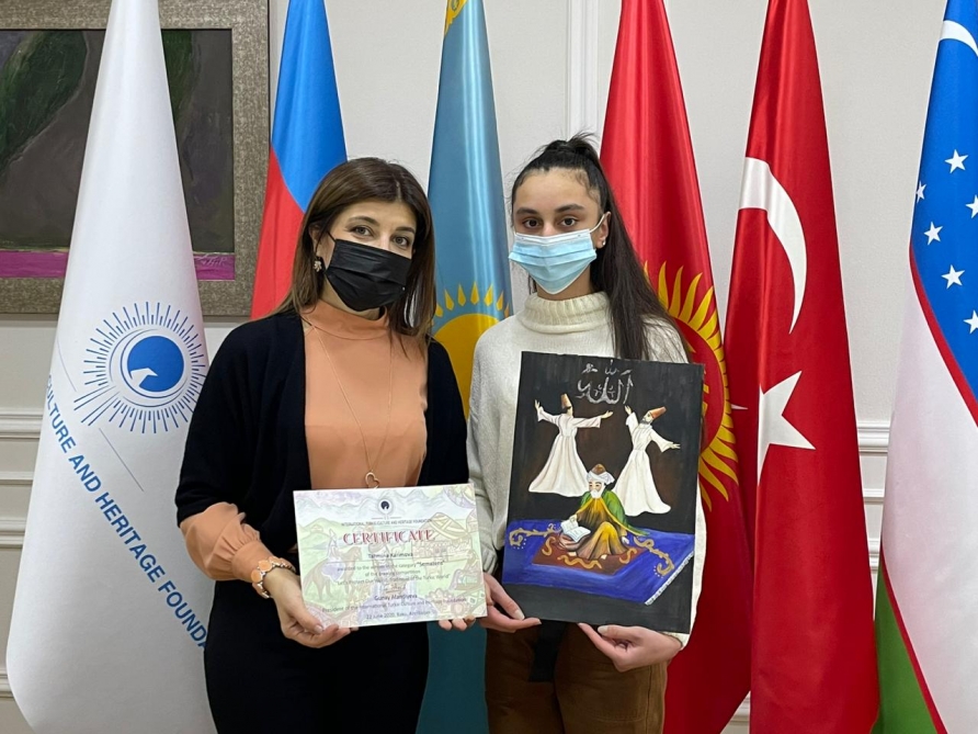 Mezinárodní nadace turecké kultury a dědictví oceňuje účastníky soutěže v kreslení